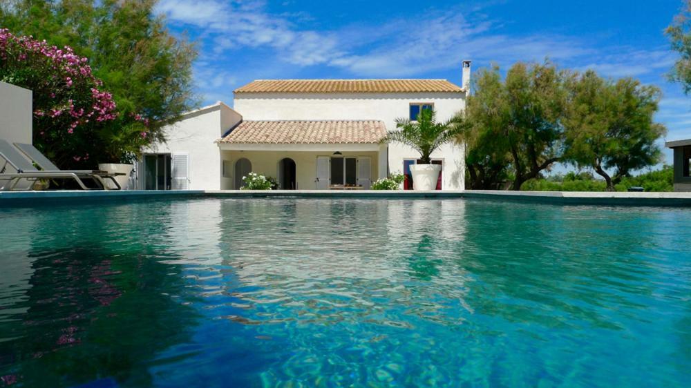 Mas Des Cabidoules Bed & Breakfast Saintes-Maries-de-la-Mer Luaran gambar